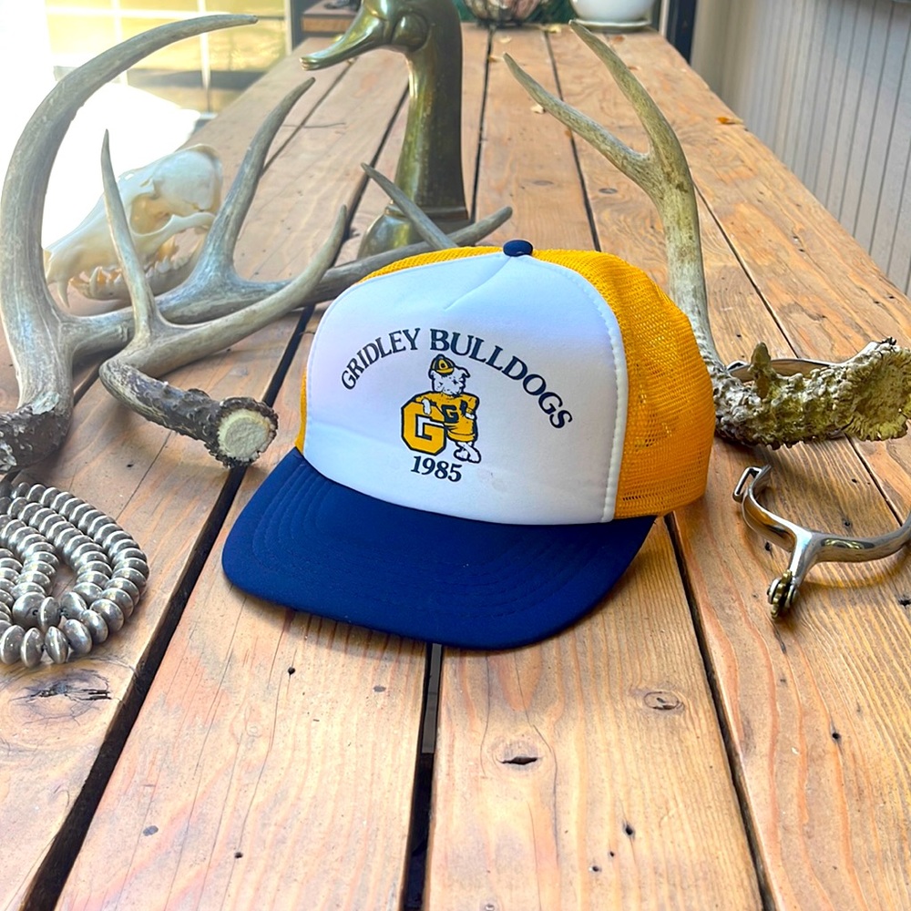 Gridley bulldogs trucker hat